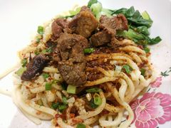 牛肉油泼面-锅儿挑面馆