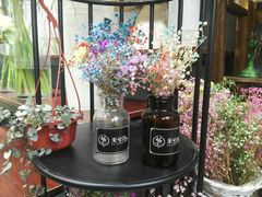 -何兮花店·气球派对鲜花店(马桥银春路万科城店)