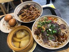 -万方圆拌粉瓦罐汤(九江湖滨店)