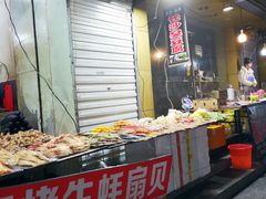 -吴山路夜市