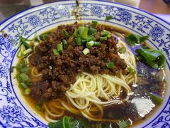 -渝之汇牛肉豌杂面