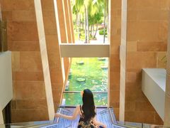 -三亚湾海居铂尔曼度假酒店