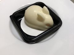 酸奶玉兔-海底捞火锅鲜切牛肉主题店(长寿路店)