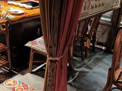 -老牌坊云南鱼豆花火锅(爱建店)