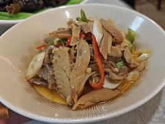 -汗腾格里·风味餐厅(新疆驻京办店)