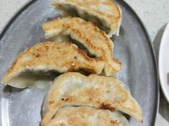 鲜肉韭菜煎饺-芬芳甜品(同福路店)