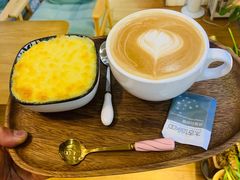 -Rabbit Cafe私房西餐甜点咖啡(栖霞路店)