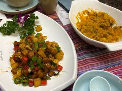 -香巴拉云南餐厅(华莱坞店)