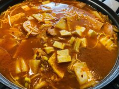 部队火锅-HONGA HONGA雄家(曹路店)