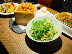 香椿苗拌桃仁-锦上中式酒馆(南内环店)