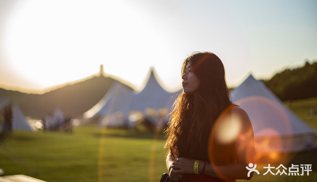 可以疯狂撒欢儿的大草坪，等你哦！