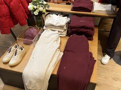 -lululemon(上海浦东IFC店)