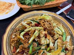 -老来福·非遗酸汤兔(凯旋路店)