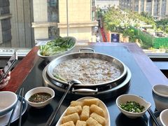 -老来福·非遗酸汤兔(凯旋路店)