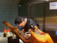-铭牛烧肉·和牛海鲜自助(高新月牙湖店)