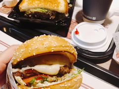 -The Habit Burger Grill 哈比特汉堡(复兴soho店)