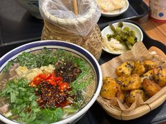 -云阿蛮云南生烫牛肉米线(奉贤路店)