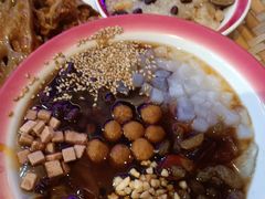 -爆炸头阿姨小四川正宗川味小吃(无任何分店)