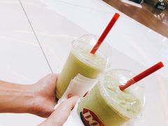 牛油果雪梨-DQ·蛋糕·冰淇淋(领秀城店)