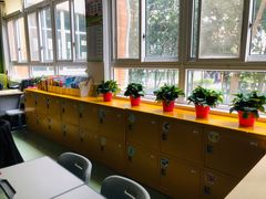 -上海市民办金苹果学校