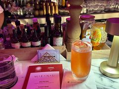 -OZONE 顶楼酒吧(香港丽思卡尔顿酒店)