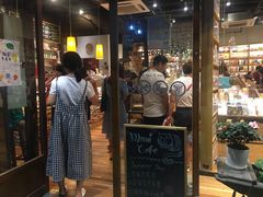 -猫的天空之城概念书店(杭州南宋御街店)