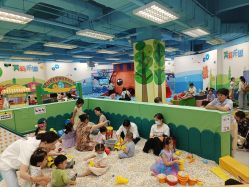 -莫莉幻想儿童乐园(武汉保利广场店)