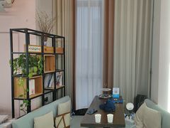 -ME觅妆·定制美妆·彩妆私教(菱角湖店)