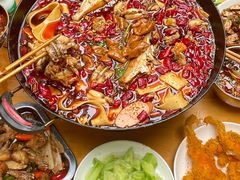 -鸿顺老铁锅美蛙鱼府(解放碑店)
