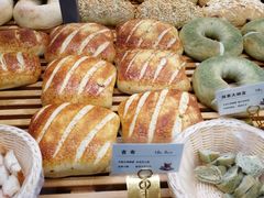 -焙丽拾光(麦凯乐直营店)