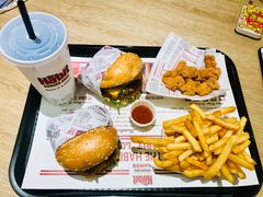 -The Habit Burger Grill 哈比特汉堡(爱琴海店)