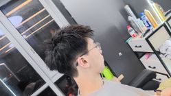 -藤野造型烫发染发