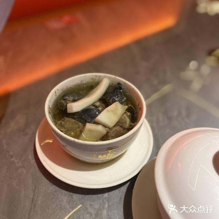 啫神！常来集团旗下的米其林必比登餐厅