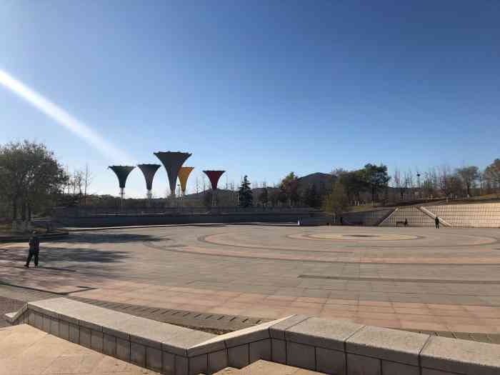 大连湾体育公园-"大连湾体育公园交通方便,适合自驾同样适合.