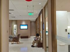 -柏乐口腔医院·舒适化无痛种植牙中心(东盟商务区院)