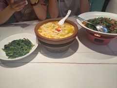 -阿瓦山寨·湘菜现炒·剁椒鱼头王(咸阳总店)