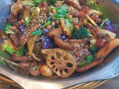 -愉肴麻辣香锅(中山路店)
