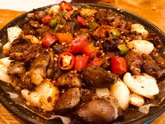 -老东镇啤酒屋海鲜加工·蒸汽海鲜·海鲜烧烤(台东店)