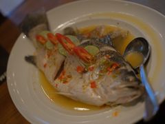 -Chom Cafe and Restaurant