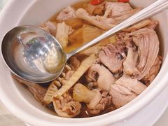 笋尖老鸭汤-海逸海鲜酒家(古北店)