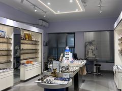 -视野联行眼镜•蔡司•依视路(温江店)