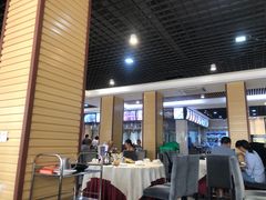 大堂-越百海海鲜蒸锅(乐山店)