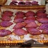 吃多了会稍微有点点腻。从他们店门前有过