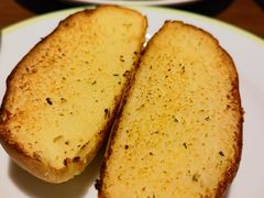 蒜香面包-萨莉亚意式餐厅(百联徐汇店)
