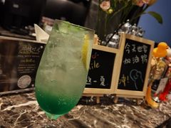 -星河吉酒店-BOND大堂吧·咖啡·简餐