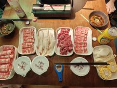 -天成·潮州牛肉脆肉鱼生蚝自助火锅
