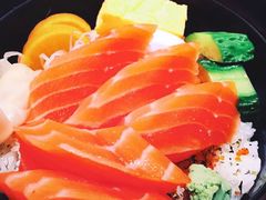 三文鱼盖饭-小山日本料理(兴业太古汇店)