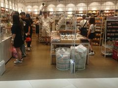 -名创优品(海珠乐峰广场店)
