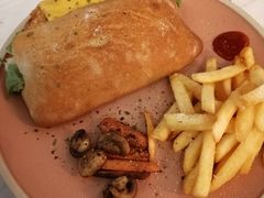 -FUTURE LOUNGE(太古里店)