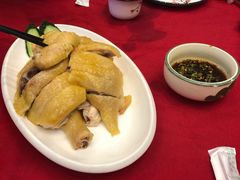 -侬佳蒸菜馆(听潮店)